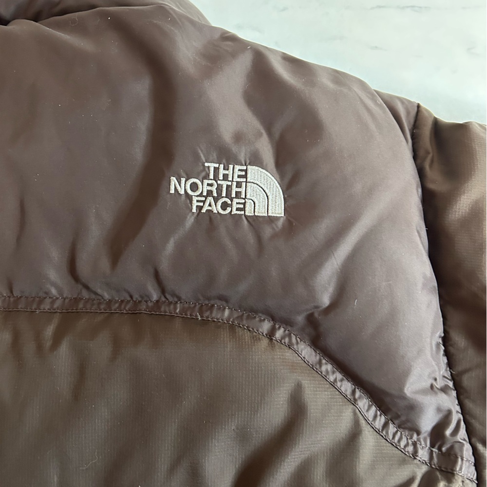 The North Face brown Puffer Jacket. Stove sack. 700.  One repair - Picture 7 of 16